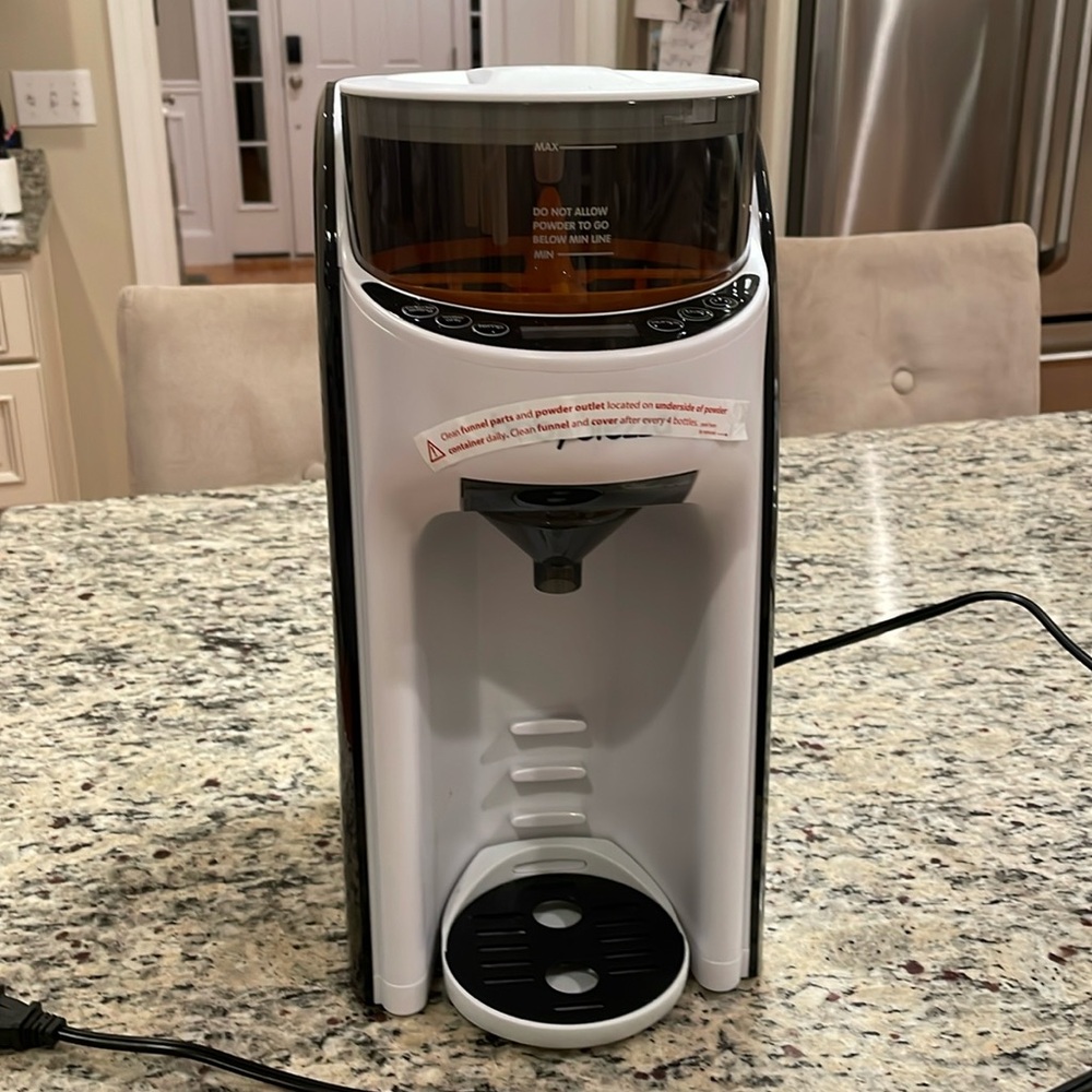 Baby Brezza FormulaPro Advanced - used two times